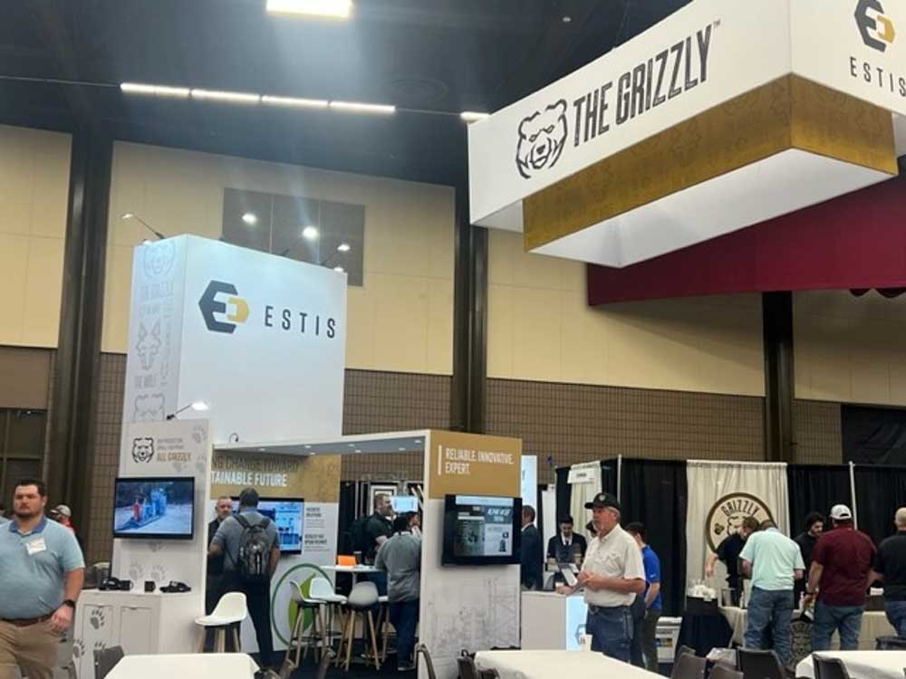 Booth Decorating-14-1000px